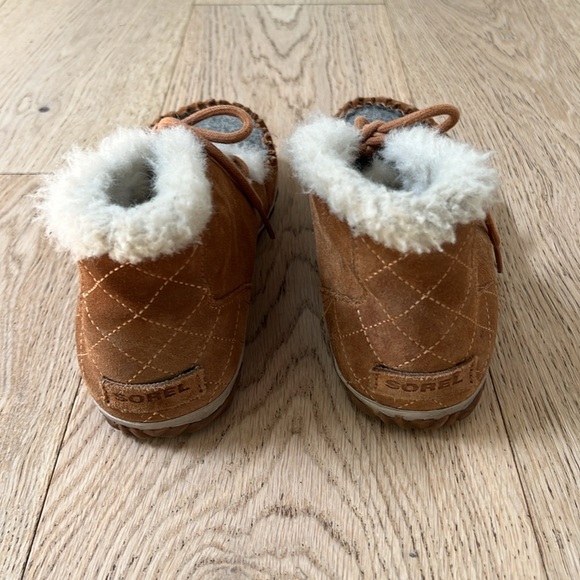 Sorel Walk About Moccasin - Picture 3 of 4